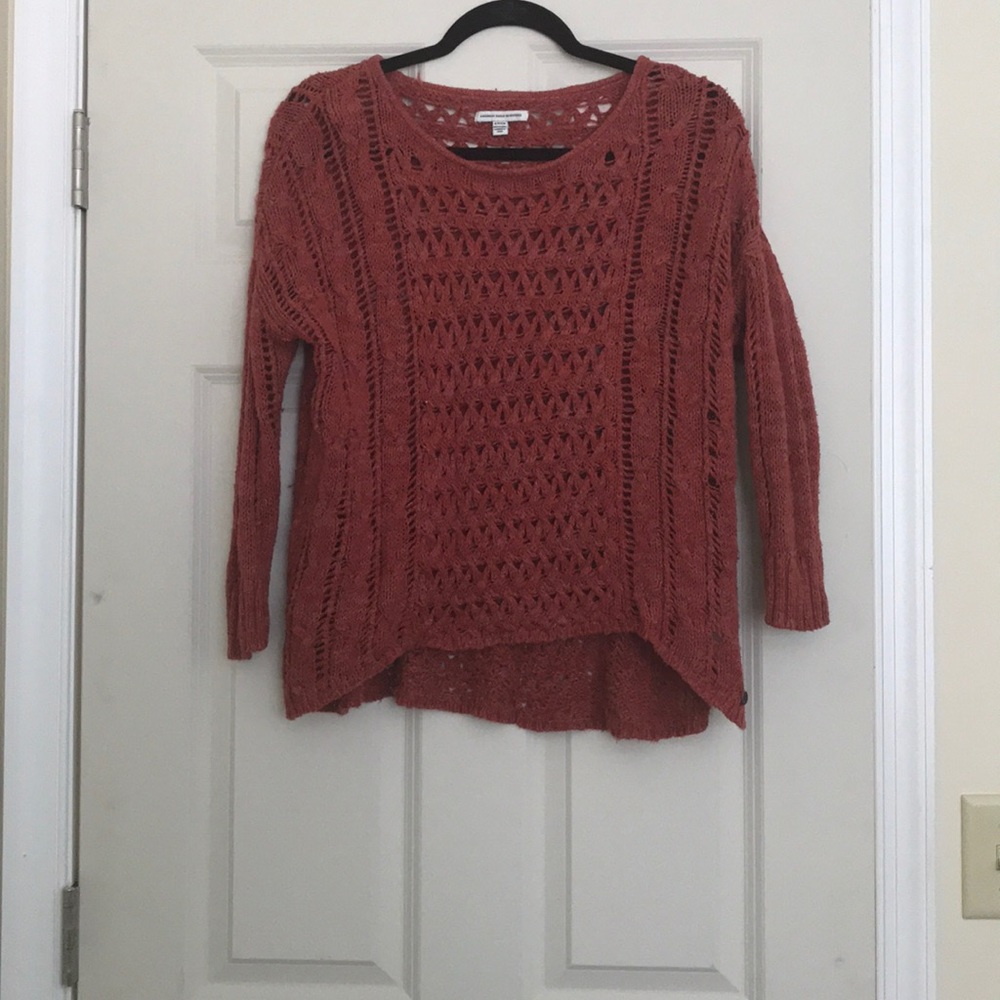 Quarter sleeve length sweater
